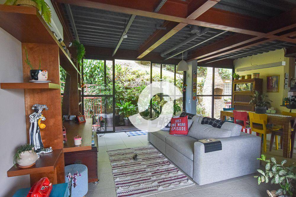 Casa à venda com 3 quartos, 167m² - São Francisco,Niterói