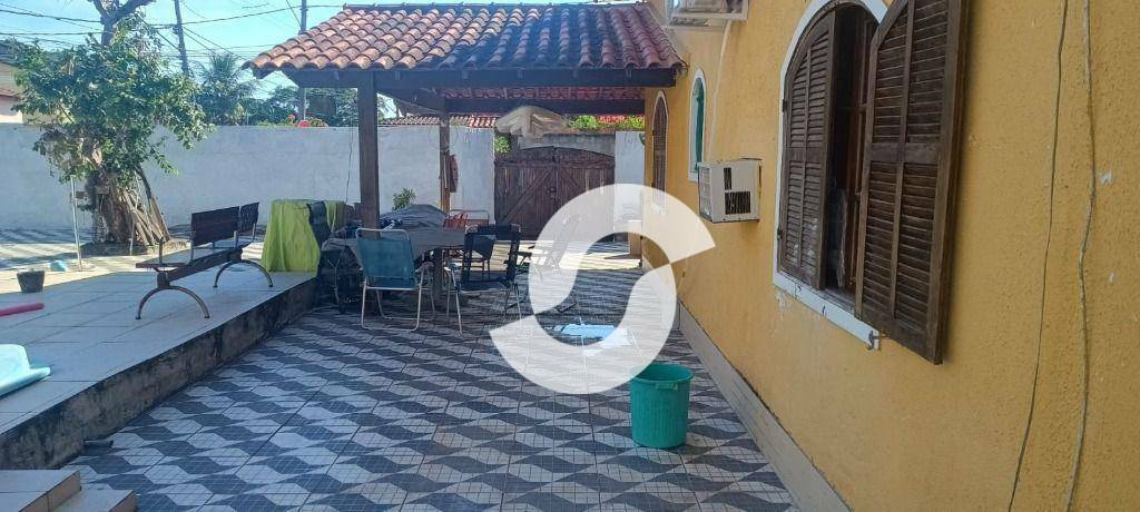 Casa à venda com 5 quartos, 250m² - Itaipu,Niterói