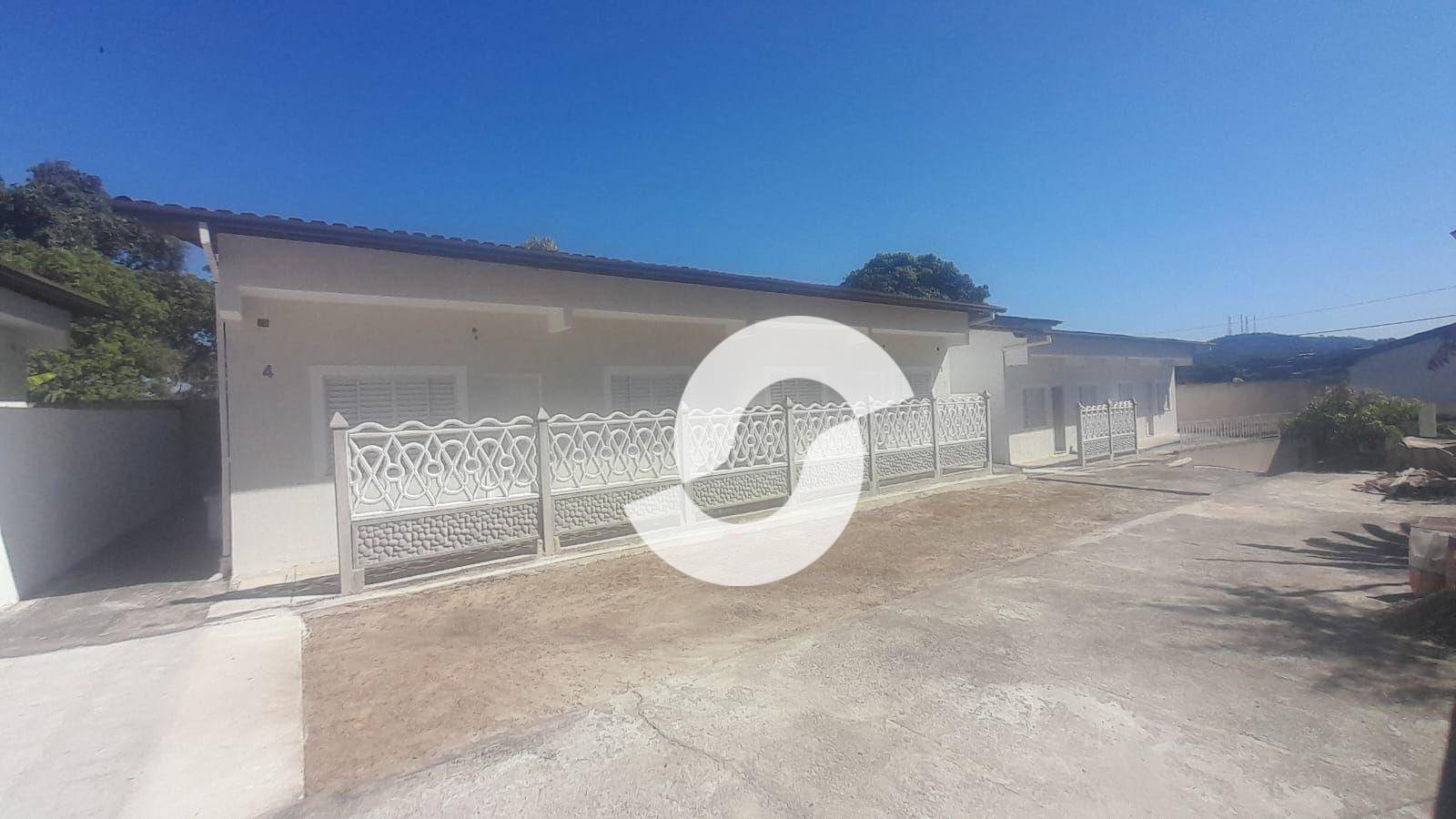 Casa à venda com 2 quartos, 56m² - Sape,Niterói
