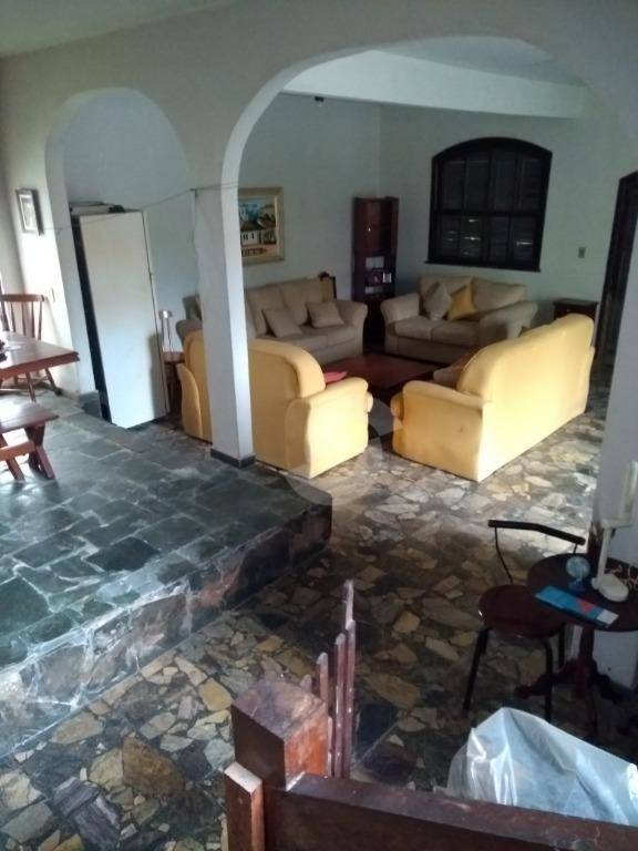 Casa à venda com 3 quartos, 360m² - Piratininga,Niterói