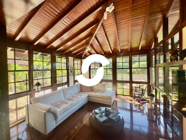 Casa à venda com 4 quartos, 600m² - Piratininga,Niterói