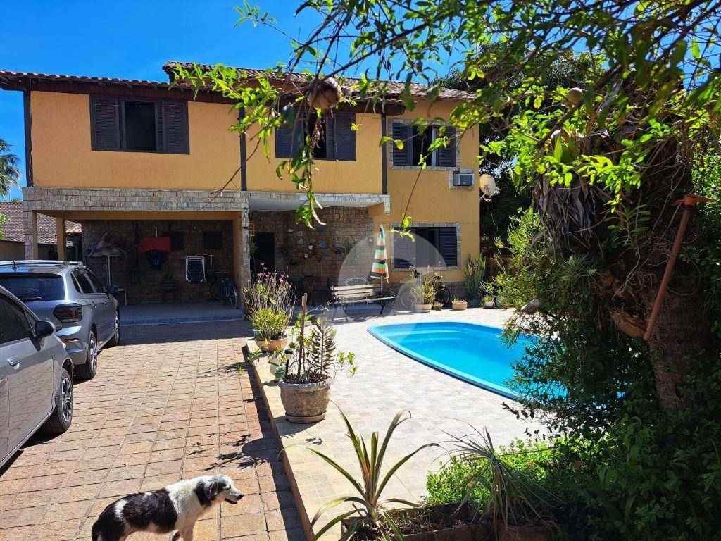  - Casa 03 quartos com suíte Região Oceânica