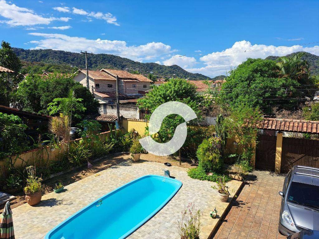 Casa à venda com 3 quartos, 450m² - Itaipu,Niterói