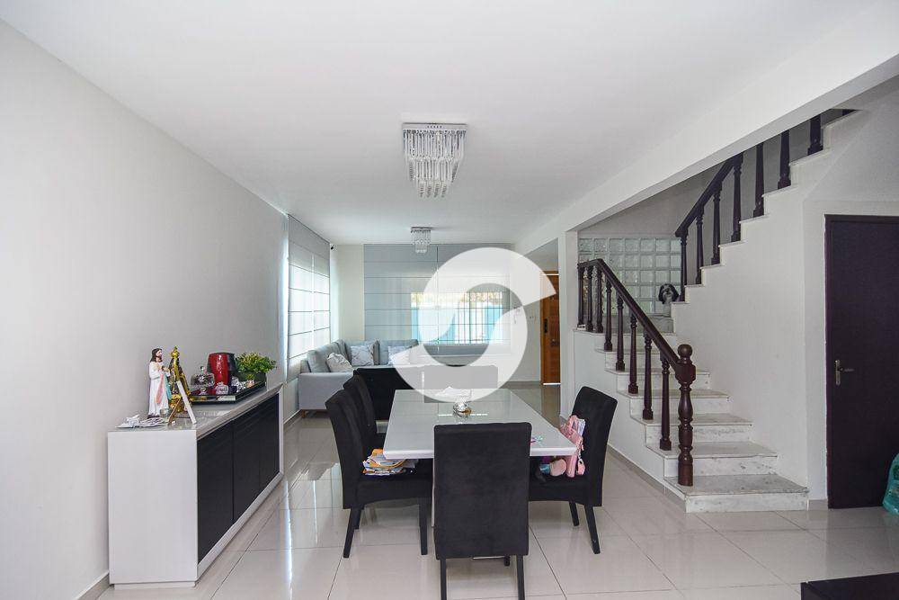 Casa à venda com 3 quartos, 170m² - Maravista,Niterói