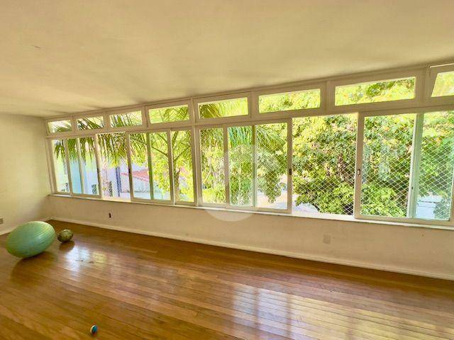 Casa à venda com 3 quartos, 299m² - São Francisco,Niterói