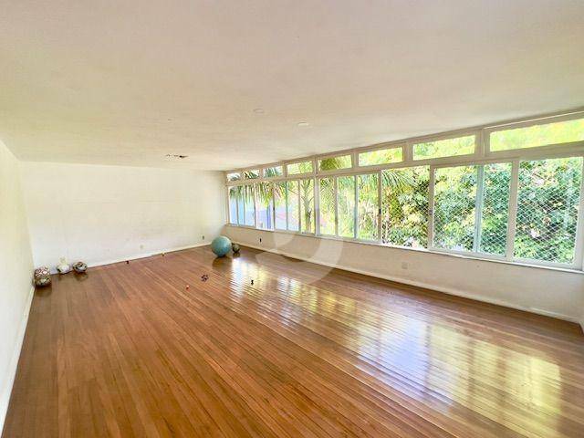 Casa à venda com 3 quartos, 299m² - São Francisco,Niterói