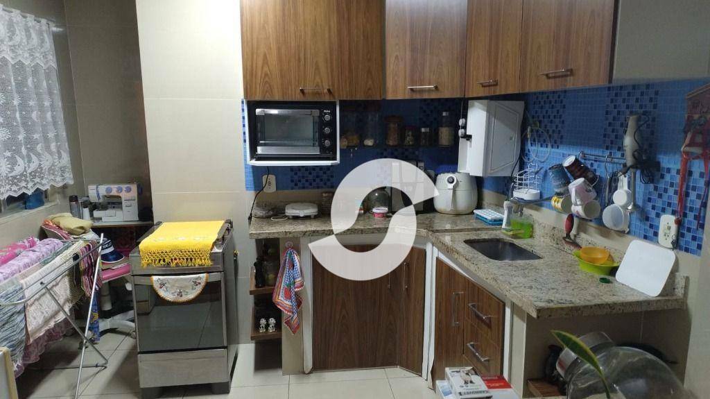Casa à venda com 5 quartos, 450m² - Santa Rosa,Niterói