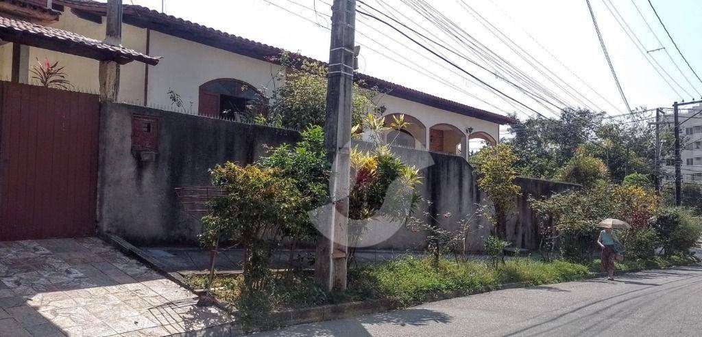Casa à venda com 3 quartos, 149m² - Badu,Niterói