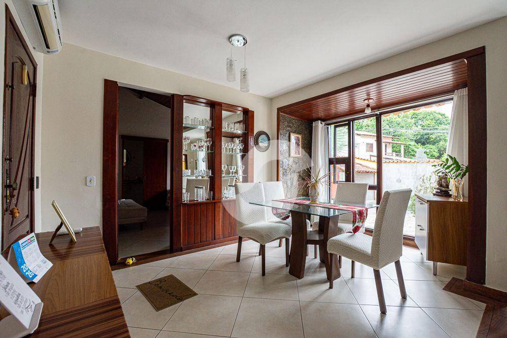 Casa à venda com 3 quartos, 114m² - Engenho do Mato,Niterói