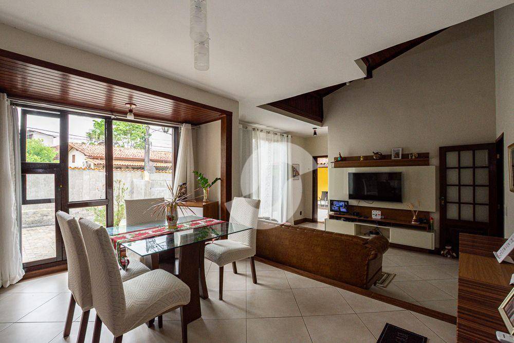  - Casa com 3 dormitórios à venda, 114 m² por R$ 770.000,00 - Engenho do Mato - Niterói/RJ
