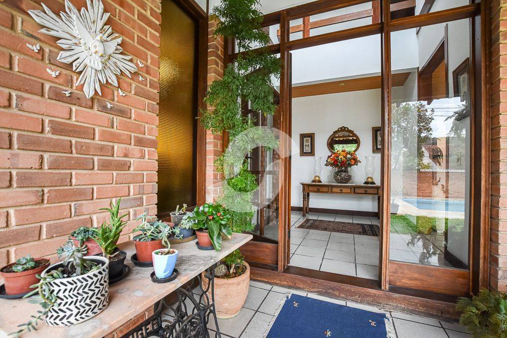  - Casa com 4 dormitórios à venda, 330 m² por R$ 1.800.000,00 - Itaipu - Niterói/RJ