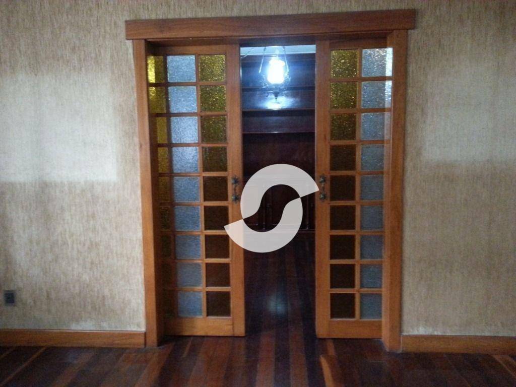 Casa à venda com 4 quartos, 380m² - Vital Brasil,Niterói