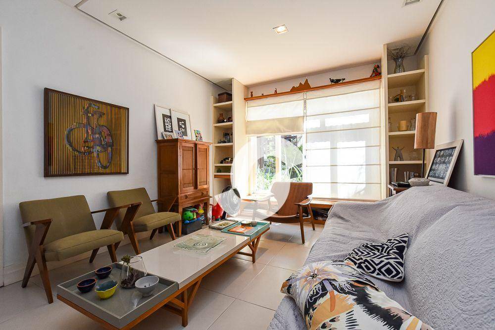 Casa à venda com 4 quartos, 200m² - Santa Rosa,Niterói