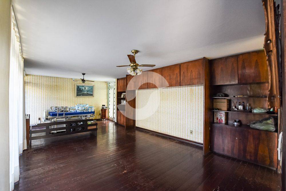 Casa à venda com 5 quartos, 330m² - Boa Viagem,Niterói