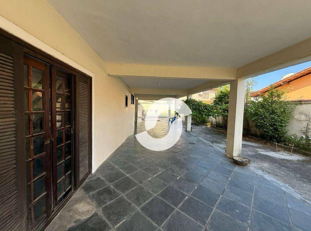 Casa à venda com 5 quartos, 250m² - Serra Grande,Niterói