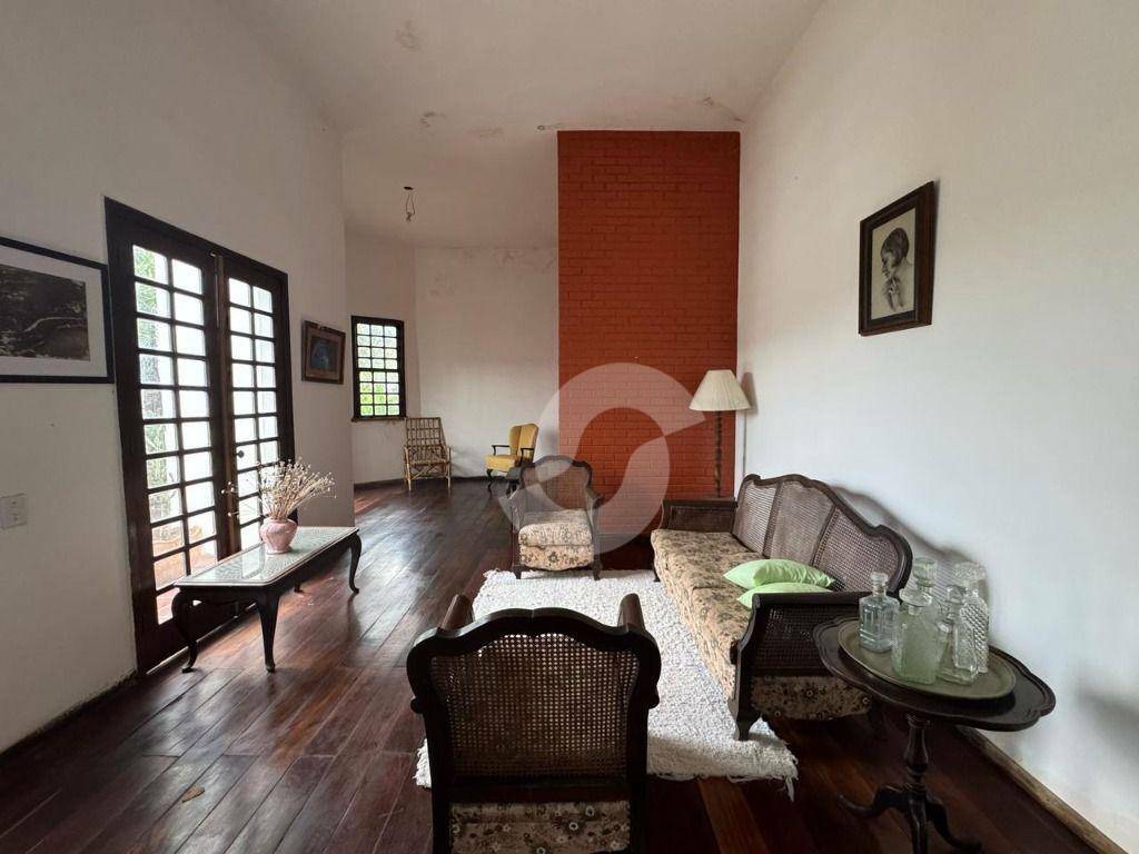 Casa à venda com 1 quarto, 360m² - Piratininga,Niterói