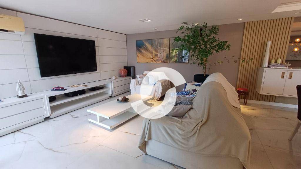  - Casa com 3 dormitórios à venda, 400 m² por R$ 3.100.000,00 - São Francisco - Niterói/RJ
