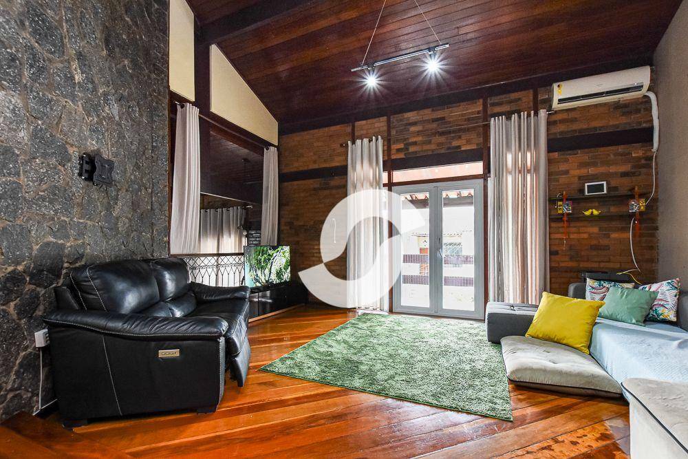 Casa à venda com 4 quartos, 450m² - Vila Progresso,Niterói