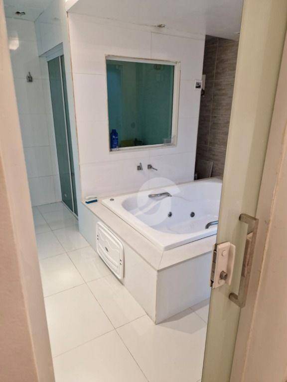 Casa à venda com 4 quartos, 440m² - Maria Paula,Niterói