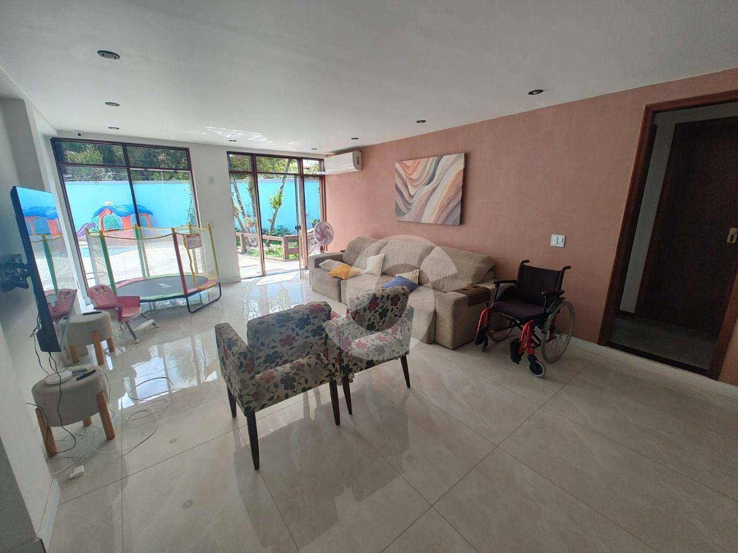 Casa à venda com 6 quartos, 370m² - Badu,Niterói