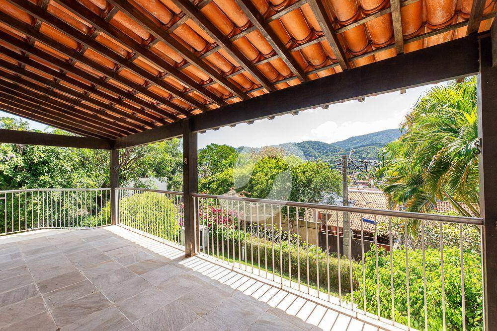 Casa à venda com 4 quartos, 271m² - Itaipu,Niterói