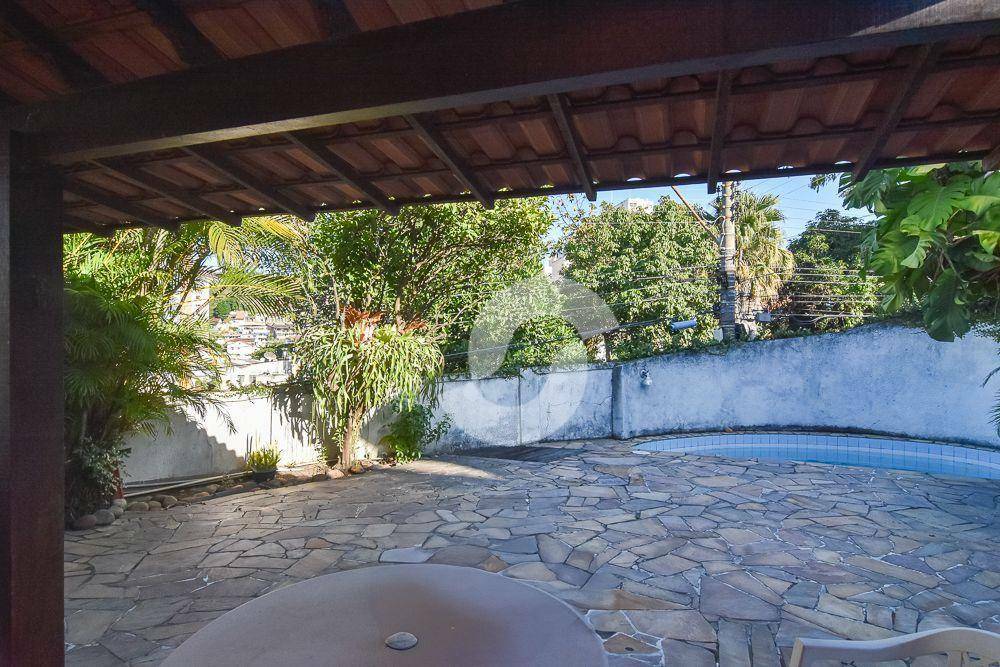  - Casa de 2 andares em Icaraí, 3 quartos à venda, 160 m² por R$ 990.000,