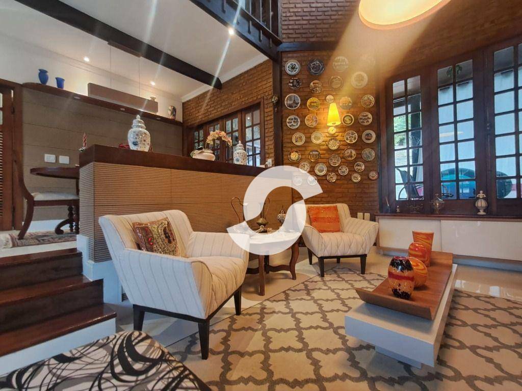 - Casa à venda, 318 m² por R$ 2.500.000,00 - Piratininga - Niterói/RJ