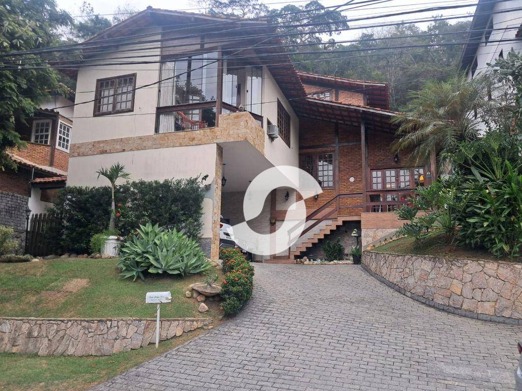 Casa à venda com 3 quartos, 318m² - Piratininga,Niterói