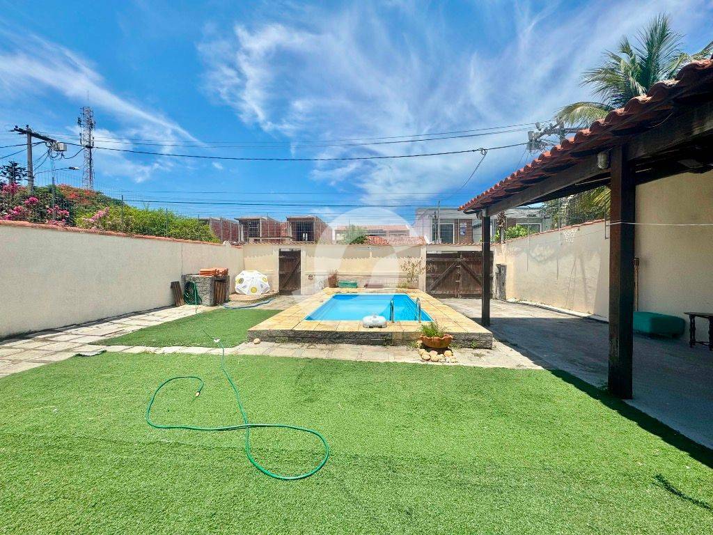 Casa à venda com 3 quartos, 158m² - Piratininga,Niterói