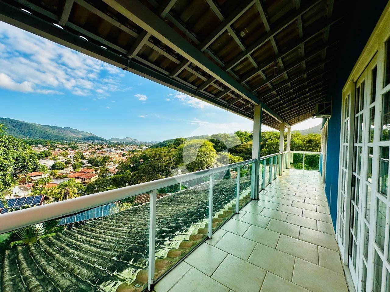 Casa à venda com 3 quartos, 236m² - Engenho do Mato,Niterói