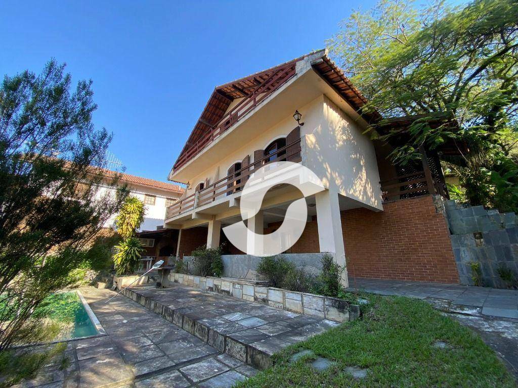Casa à venda com 4 quartos, 300m² - Maria Paula,Niterói