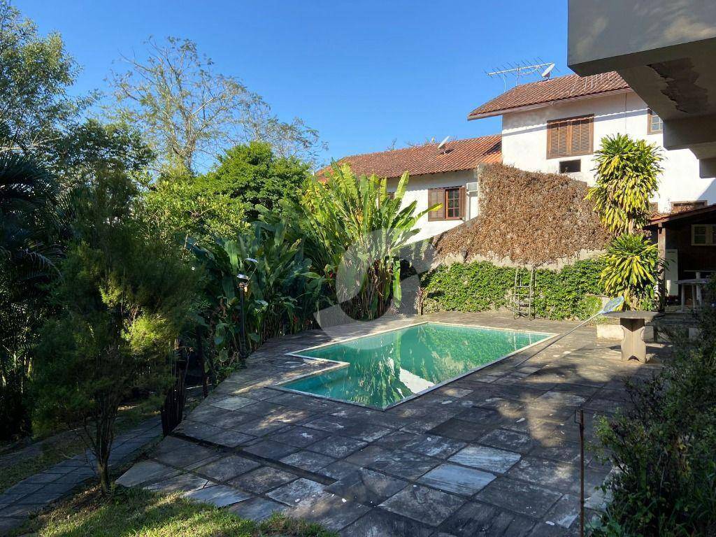  - Casa à venda, 300 m² por R$ 1.500.000,00 - Maria Paula - Niterói/RJ