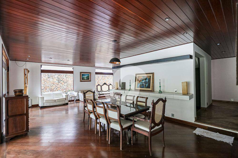 Casa à venda com 5 quartos, 500m² - São Francisco,Niterói