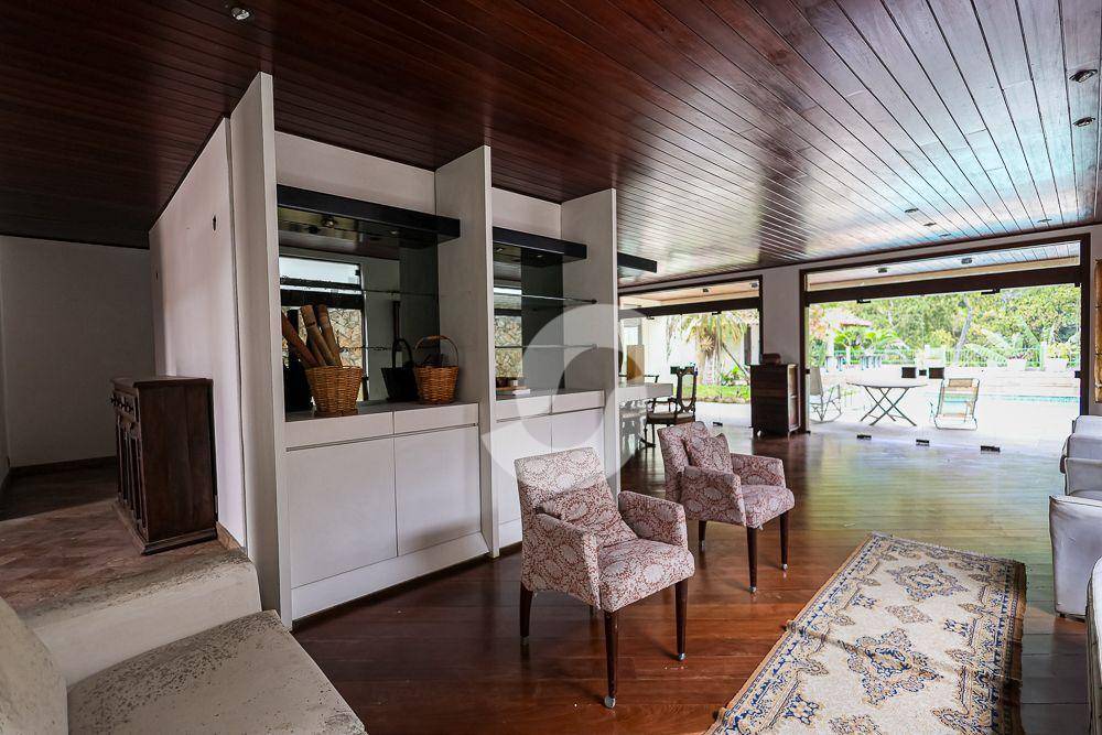 - Casa com 4 dormitórios à venda, 500 m²  - São Francisco - Niterói/RJ