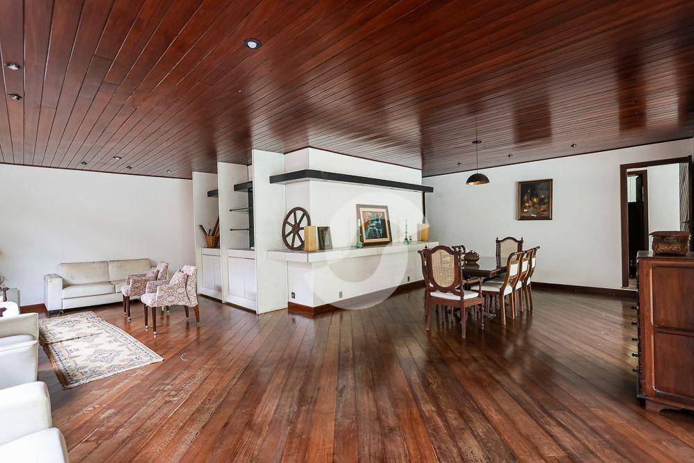 Casa à venda com 5 quartos, 500m² - São Francisco,Niterói