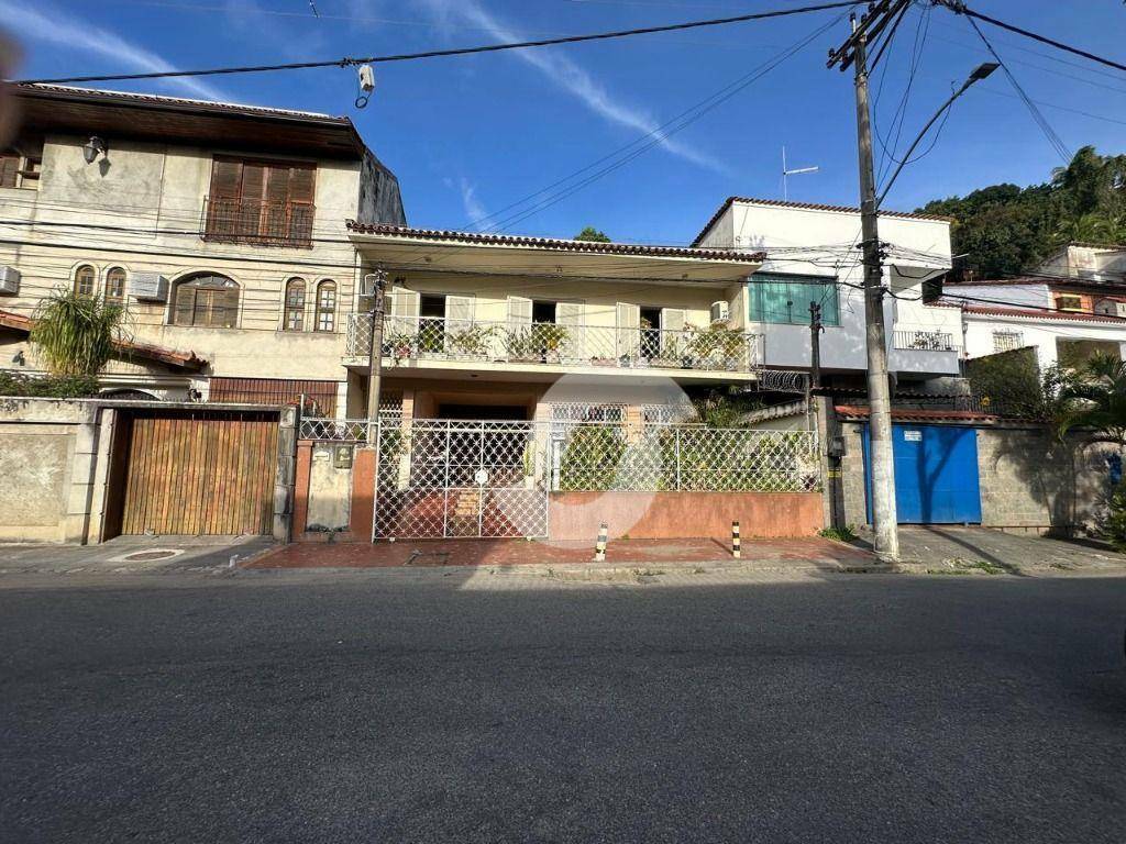 Casa à venda com 3 quartos, 260m² - Icaraí,Niterói
