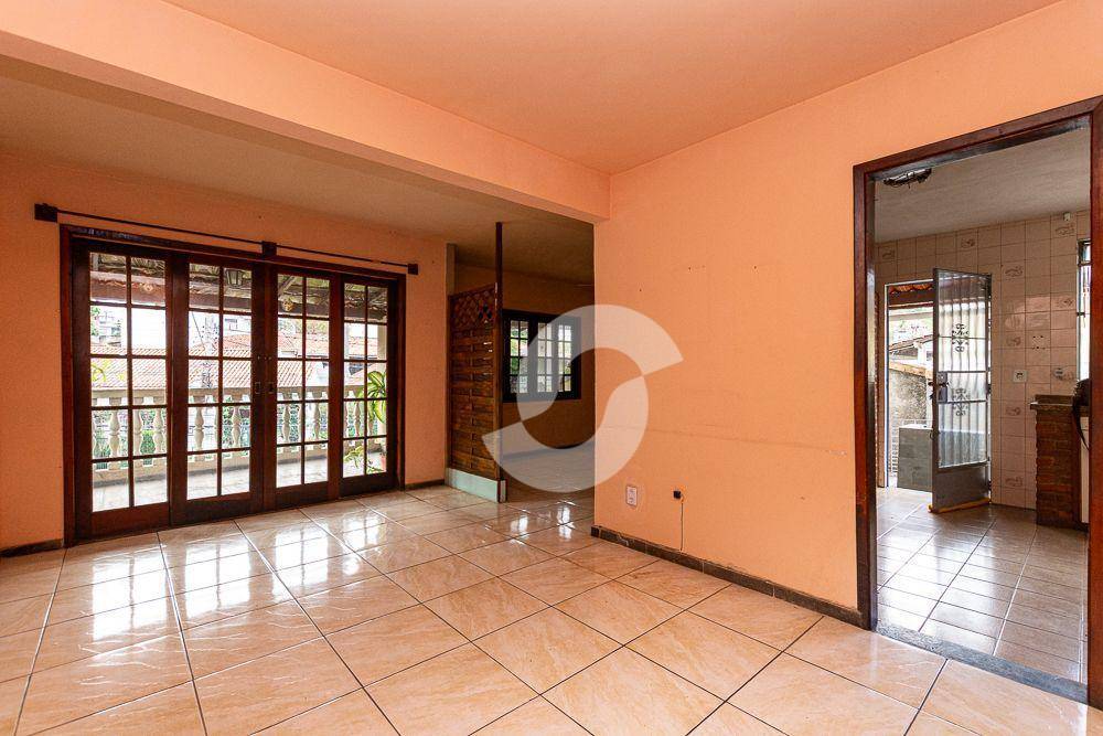 Casa à venda com 7 quartos, 300m² - Fátima,Niterói