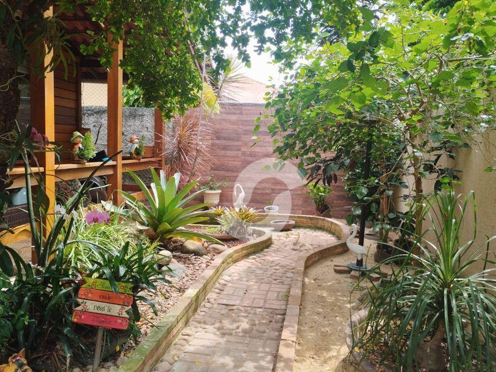 Casa à venda com 3 quartos, 120m² - Mata Paca,Niterói