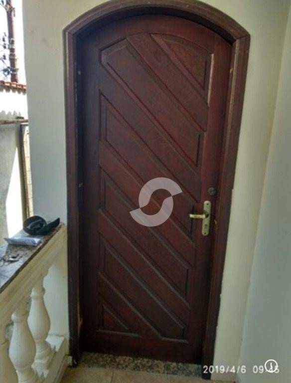  - Casa ampla com 3 quartos, 2 salas, 3 varandas, copa cozinha, 2 banheiros lavanderia e vaga de garagem 1 carro.