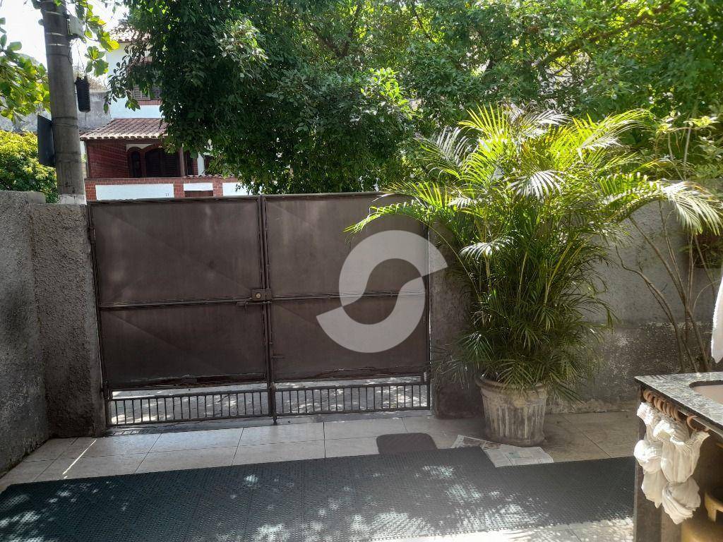  - Casa com 4 dormitórios à venda, 133 m² por R$ 420.000,00 - Fonseca - Niterói/RJ