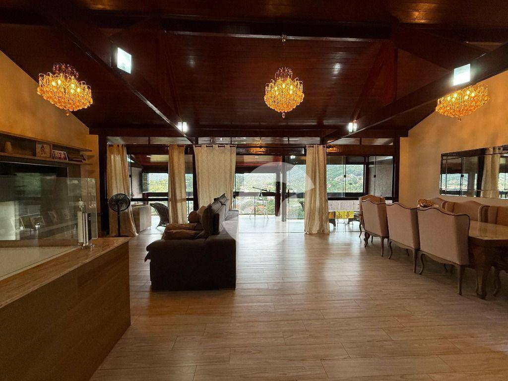 Casa à venda com 4 quartos, 450m² - Maravista,Niterói
