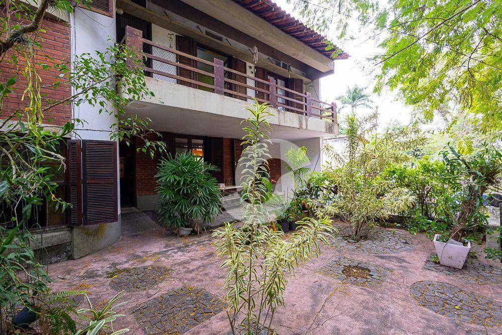 Casa à venda com 3 quartos, 266m² - Mata Paca,Niterói