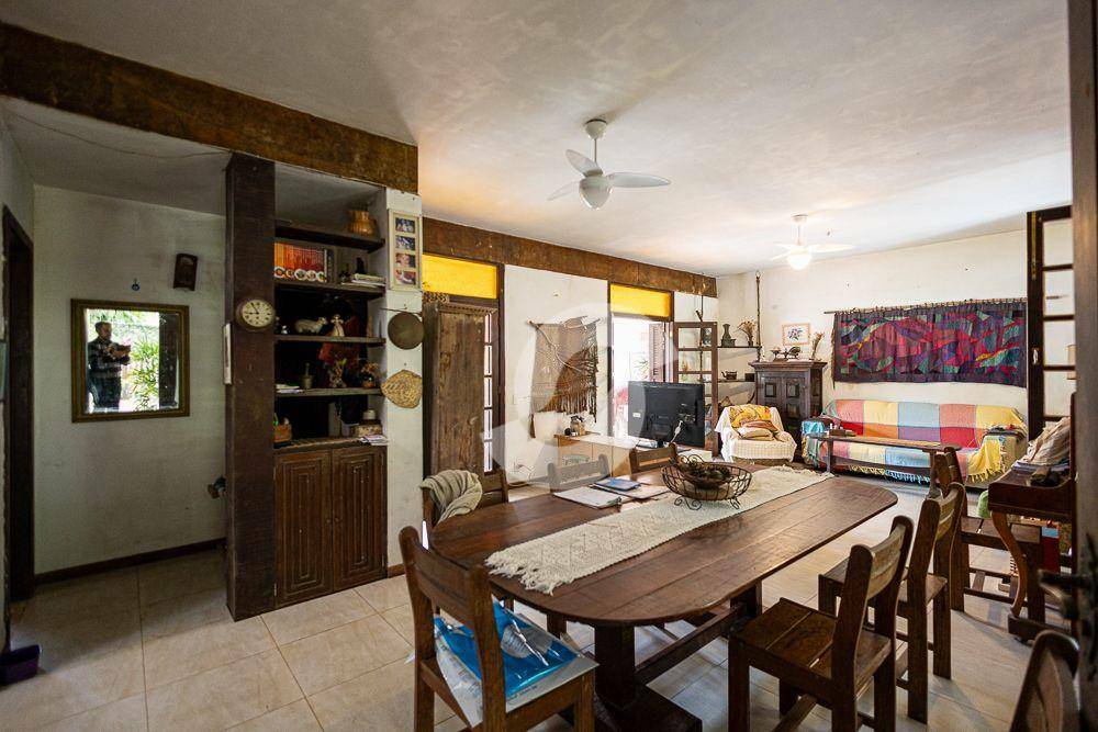  - Casa com 3 dormitórios à venda, 266 m² por R$ 745.000,00 - Mata Paca - Niterói/RJ