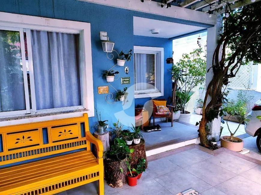Casa à venda com 4 quartos, 140m² - Pendotiba,Niterói