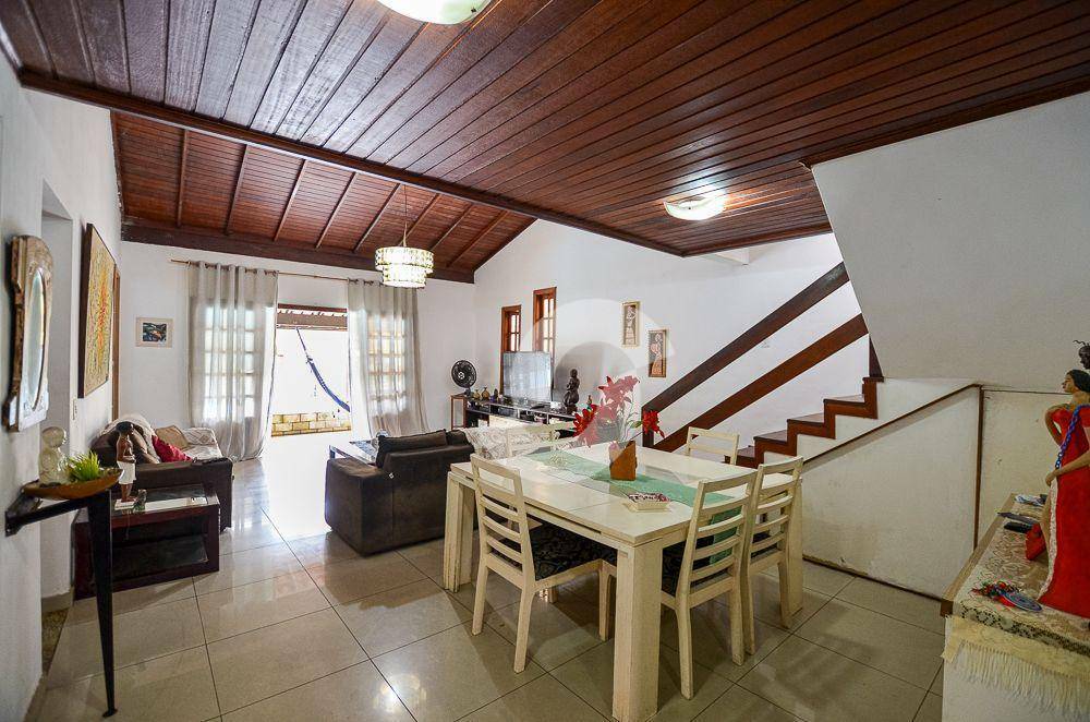 Casa à venda com 5 quartos, 228m² - Maravista,Niterói