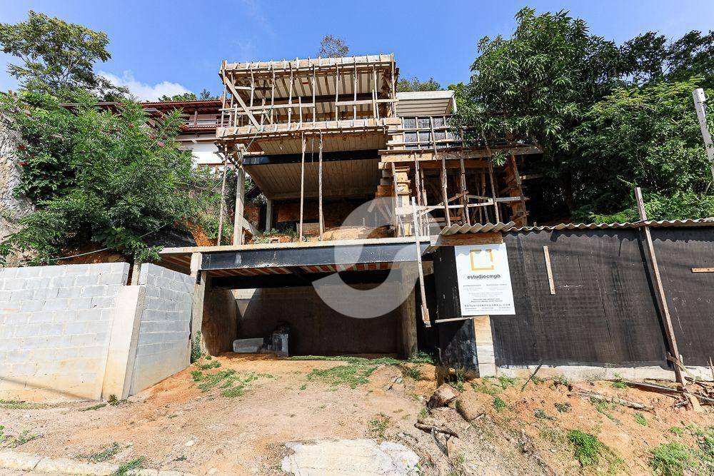 Casa à venda com 3 quartos, 408m² - Engenho do Mato,Niterói