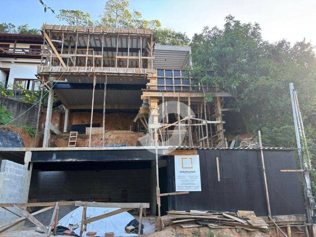 - Casa com 3 quartos à venda, 408 m² por R$ 1.100.000 - Engenho do Mato - Niterói/RJ