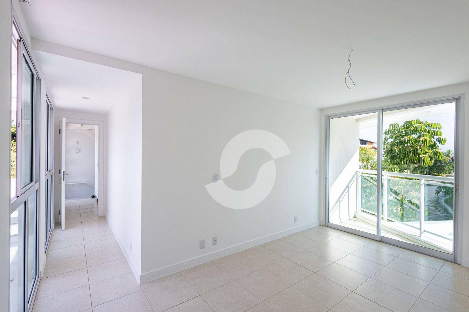 Casa à venda com 4 quartos, 400m² - Camboinhas,Niterói