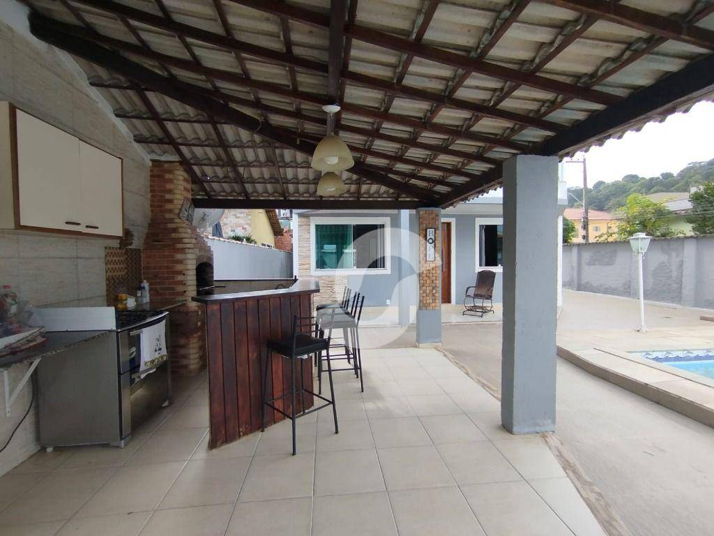Casa à venda com 3 quartos, 361m² - Piratininga,Niterói