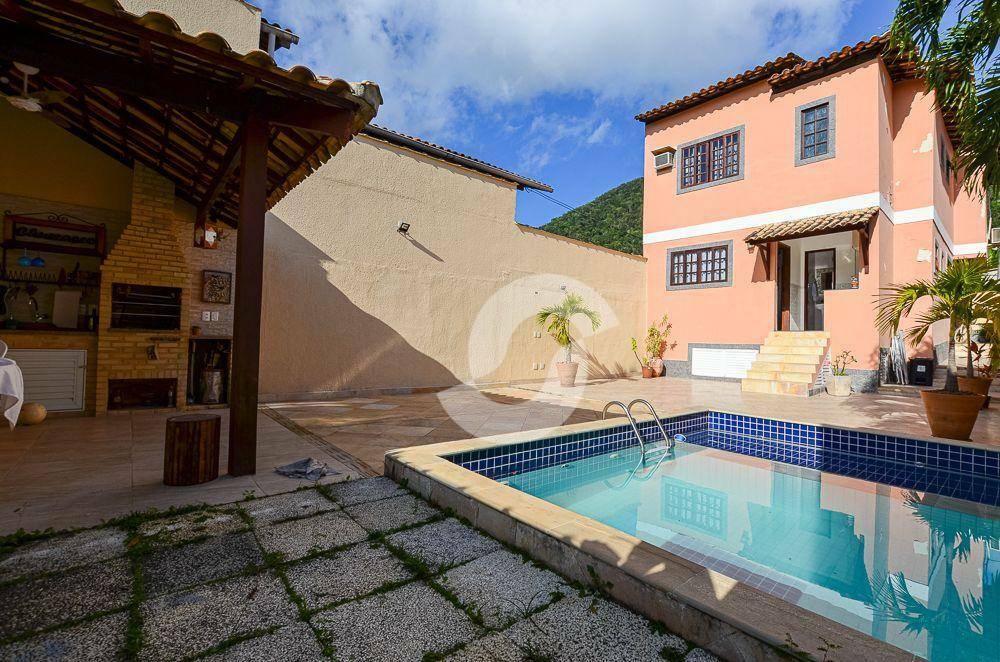 Casa à venda com 3 quartos, 131m² - Engenho do Mato,Niterói
